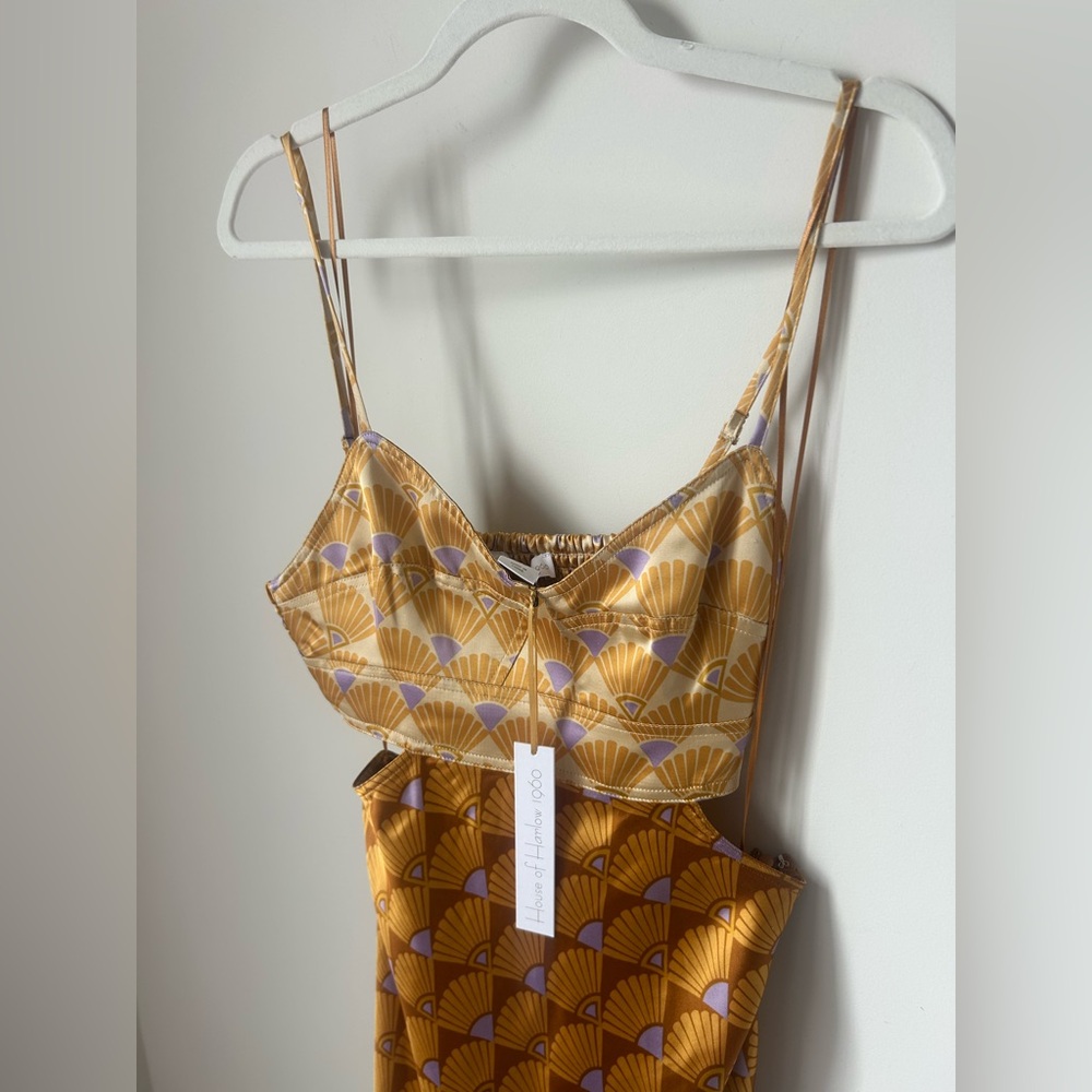 Viral House of Harlow 1960 Gold Patterned Cut Out Midi Dress - Picture 2 of 6
